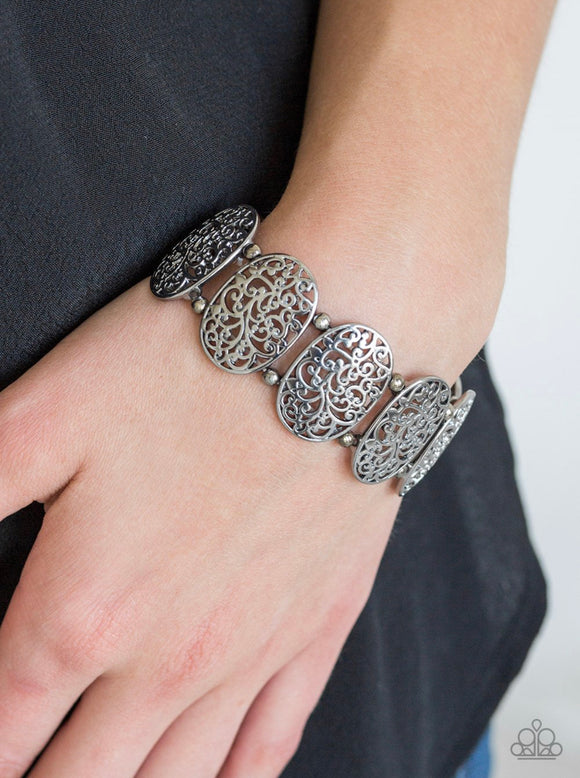 Everyday Elegance - Black