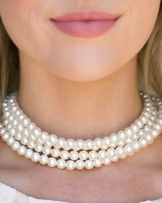 Vintage Romance - White Choker